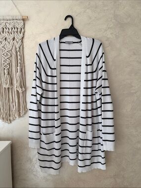 Striped Open-Front Women's Cardigan Sweater - White & Black XL